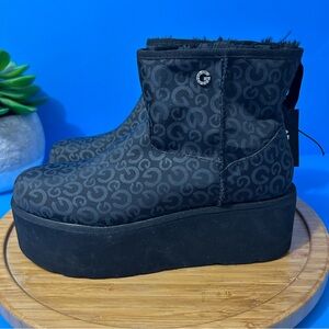 NWT GBG Platform Fashion Boots Black Designer Logo Chunky Ankle Booties Size 7M